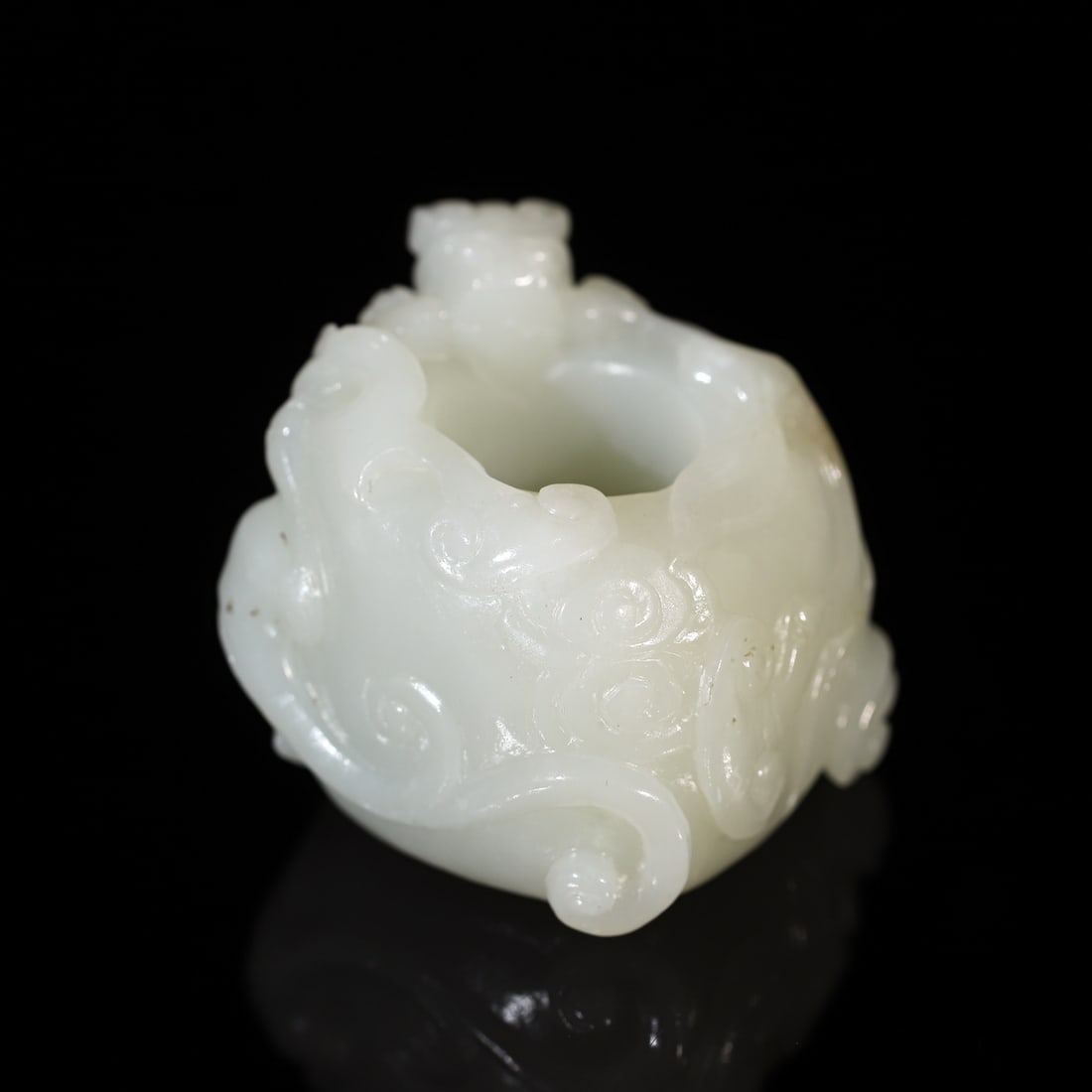 A Exquisite Hotan Jade Dragon Thumb Ring - 7