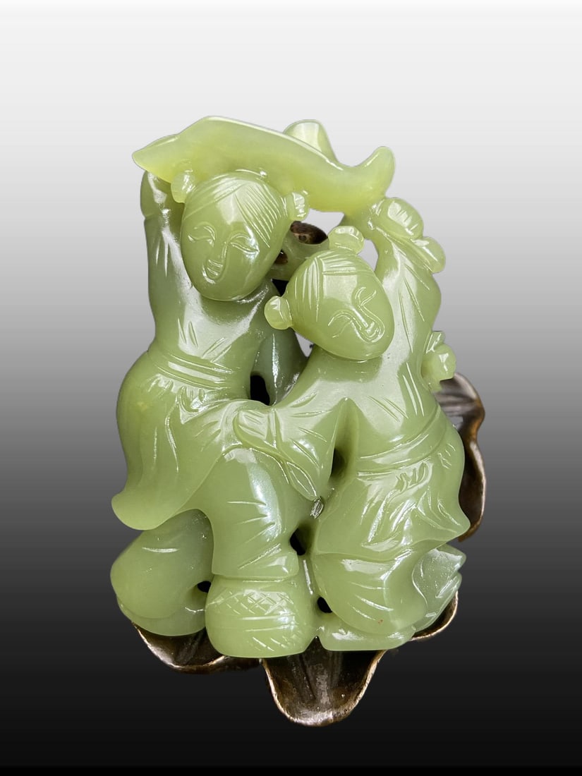 A Exquisite Hotan Yellow Jade Figures Handheld Carving: A Exquisite Hotan Yellow Jade Figures Handheld Carving,Ming Dynasty, China,Size:3inx2inx0.7in,Weight:100g