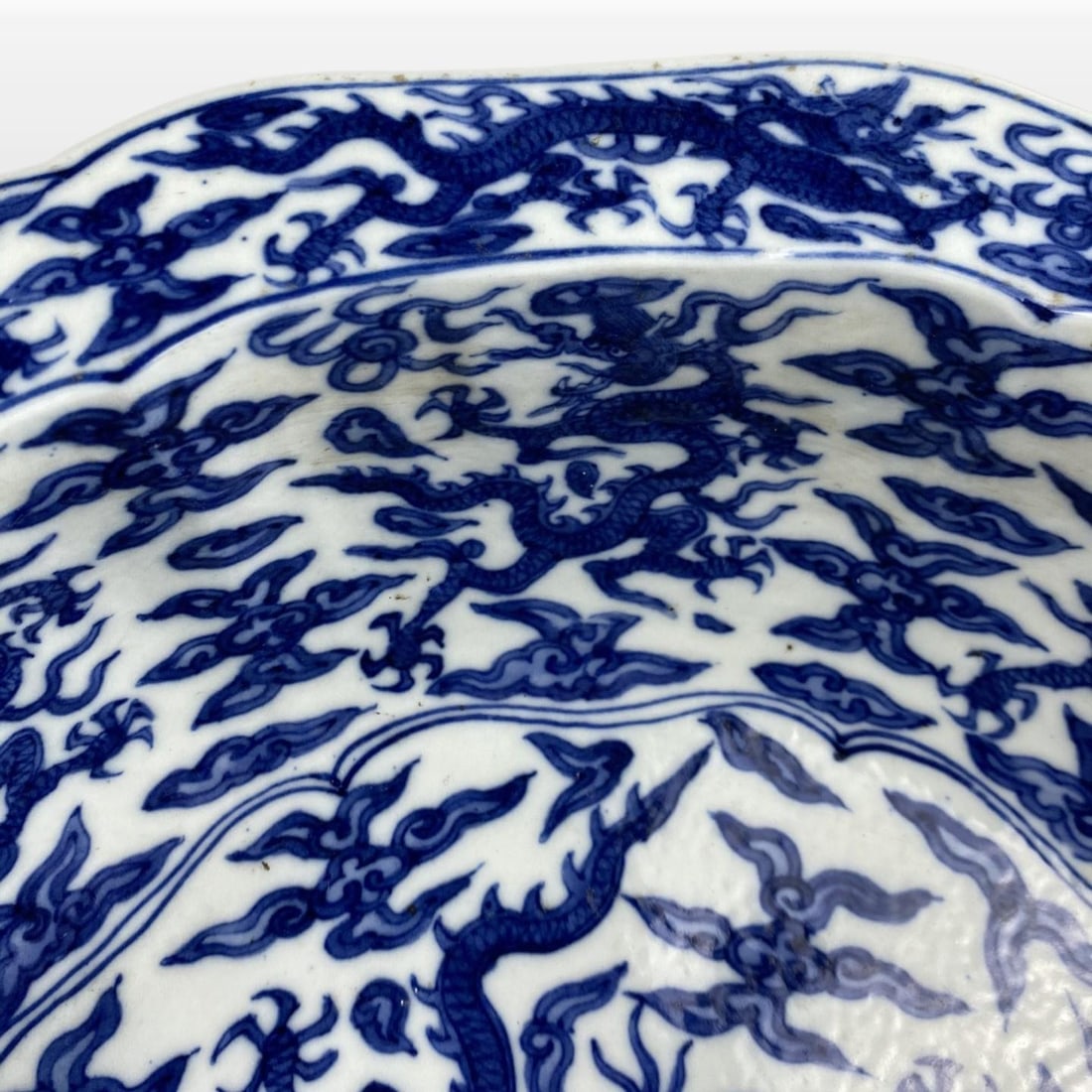 Blue and White Dragon Pattern Basin - 6