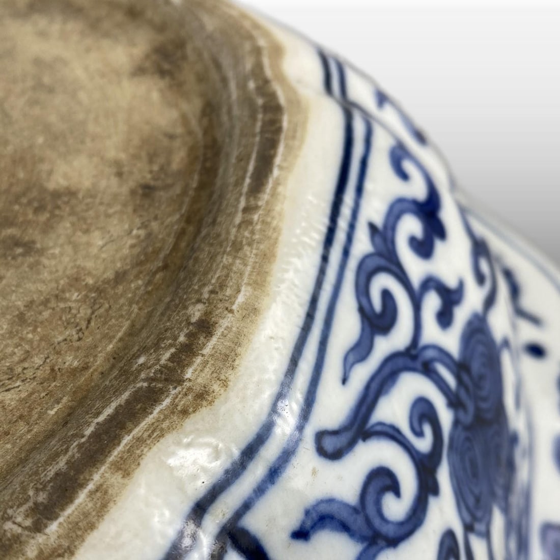 Blue and White Dragon Pattern Basin - 9