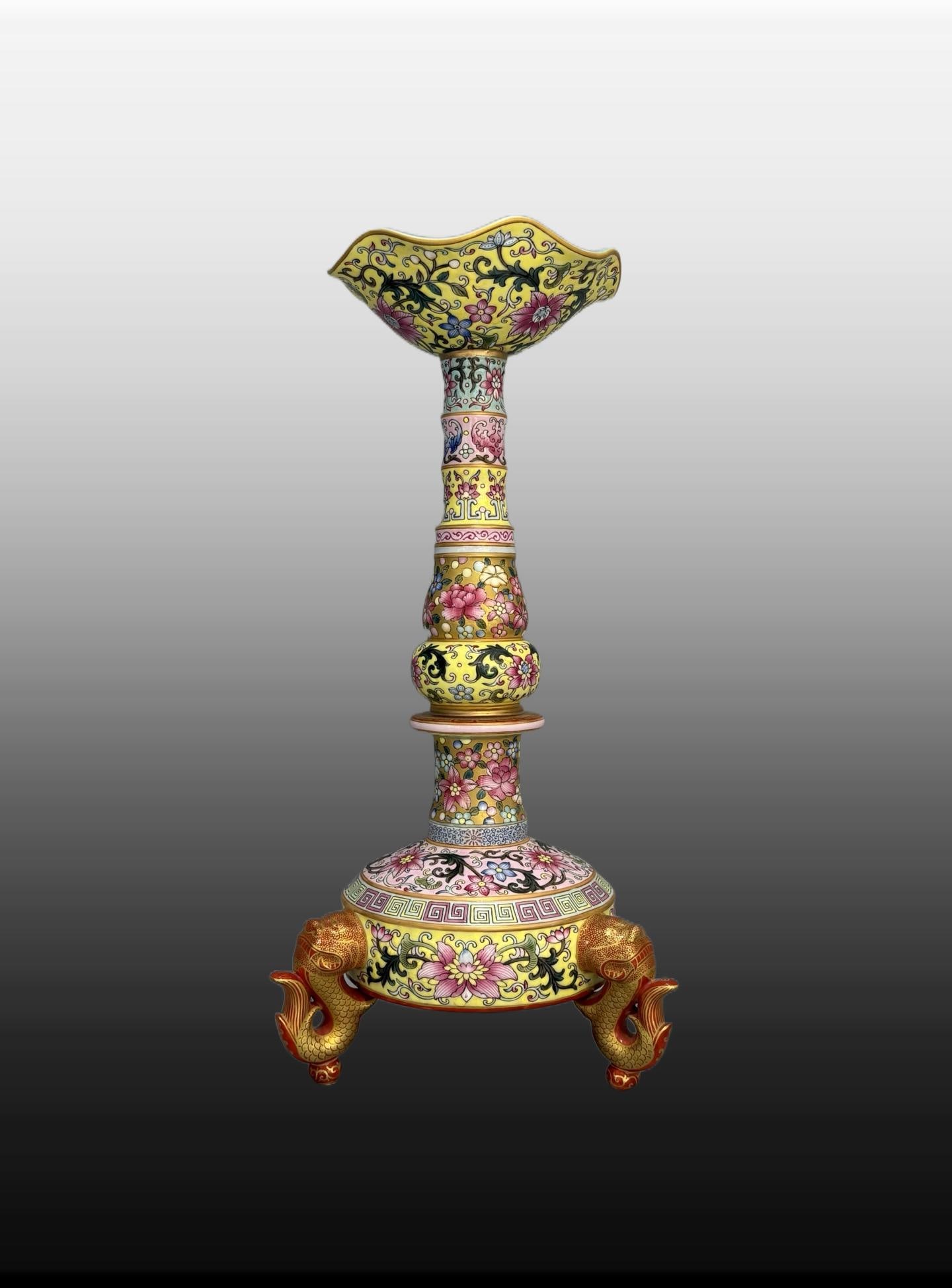 A Exquisite Enamel Painted Gold Lotus Pattern Tripod Oil Lamp: A Exquisite Enamel Painted Gold Lotus Pattern Tripod Oil Lamp,Qing Dynasty, China,Qianlong Four-character Mark,Size:12.8inx6.3in