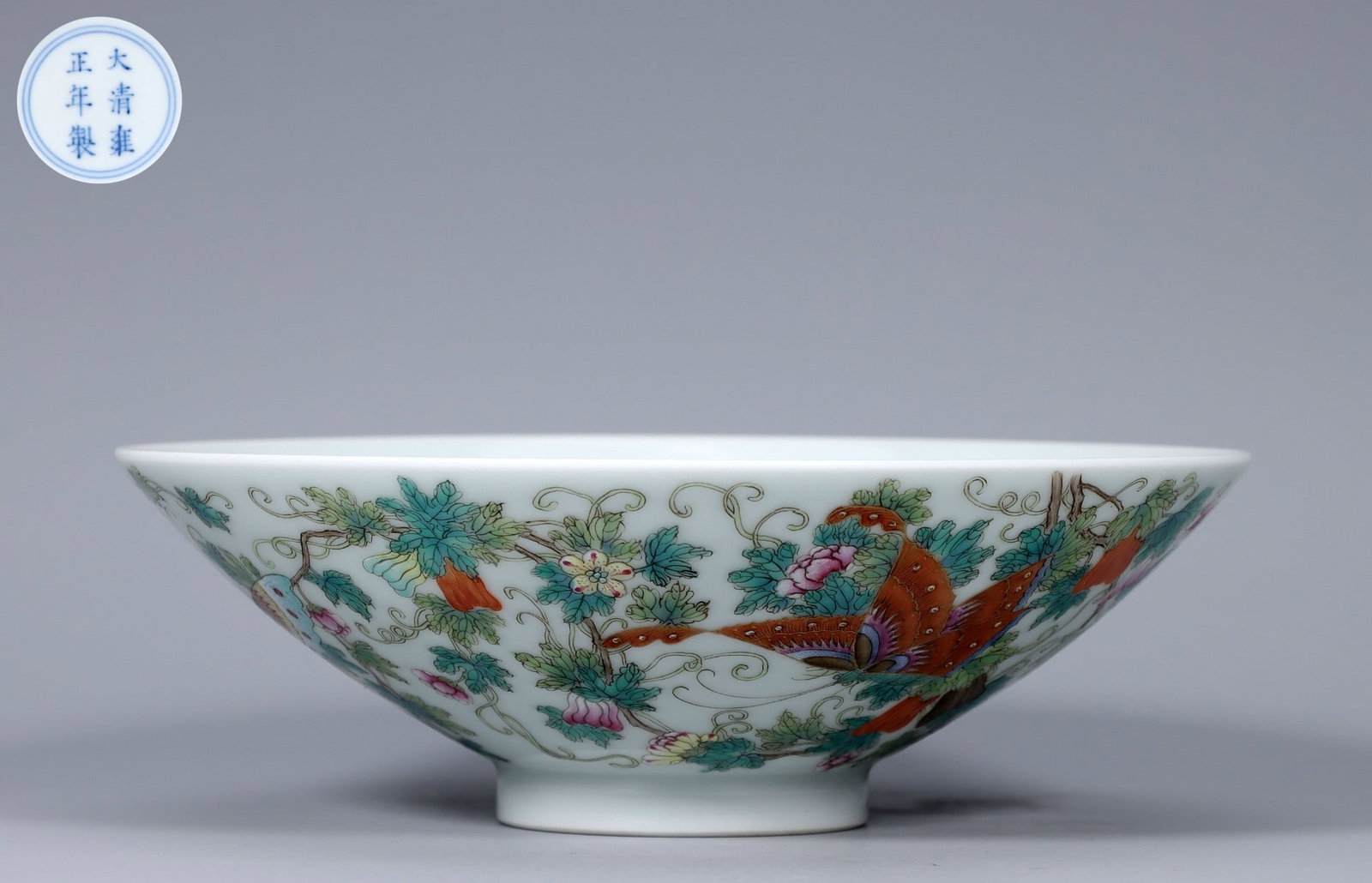 A Exquisite Famille-Rose Flower Pattern Bowl: A Exquisite Famille-Rose Flower Pattern Bowl,Qing Dynasty, China,Yongzheng Six-character Mark,Size:2.2inx6.6inx2.2in,Weight:230g