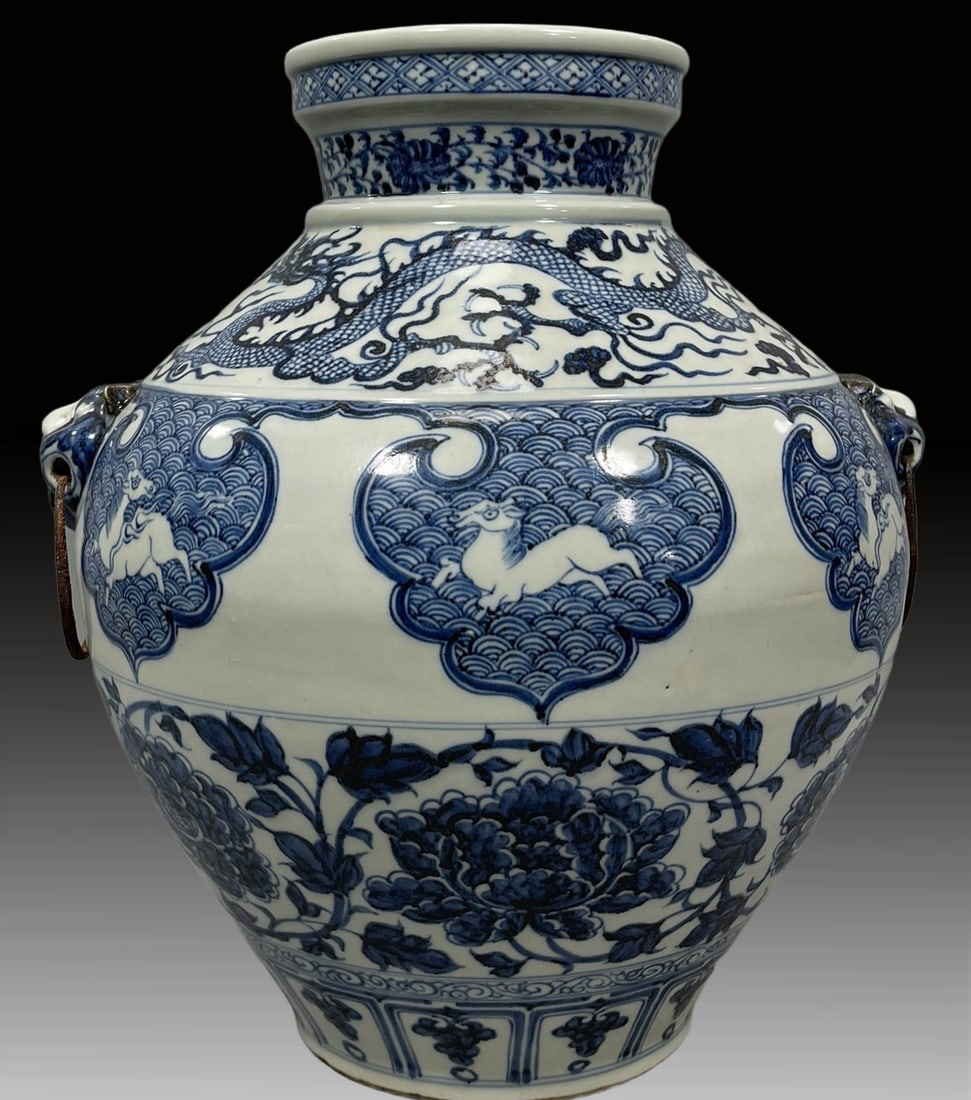 A Exquisite Blue and White Flower Dragon Pattern Vase: A Exquisite Blue and White Flower Dragon Pattern Vase,Yuan Dynasty, China,Size:15.4inx13.4in 青花花卉龙纹瓶,中国元代