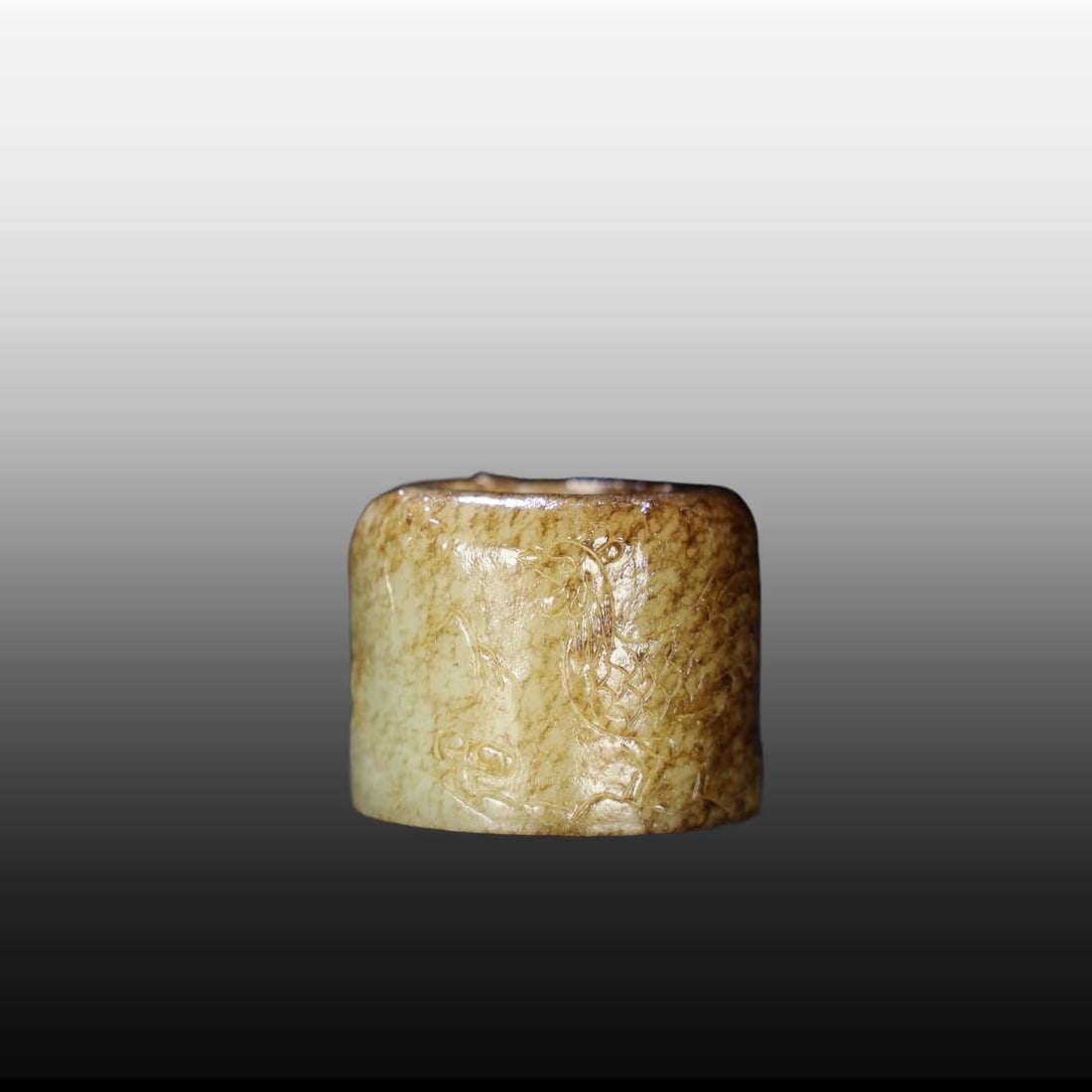 A Exquisite Hotan Jade Thumb Ring - 4