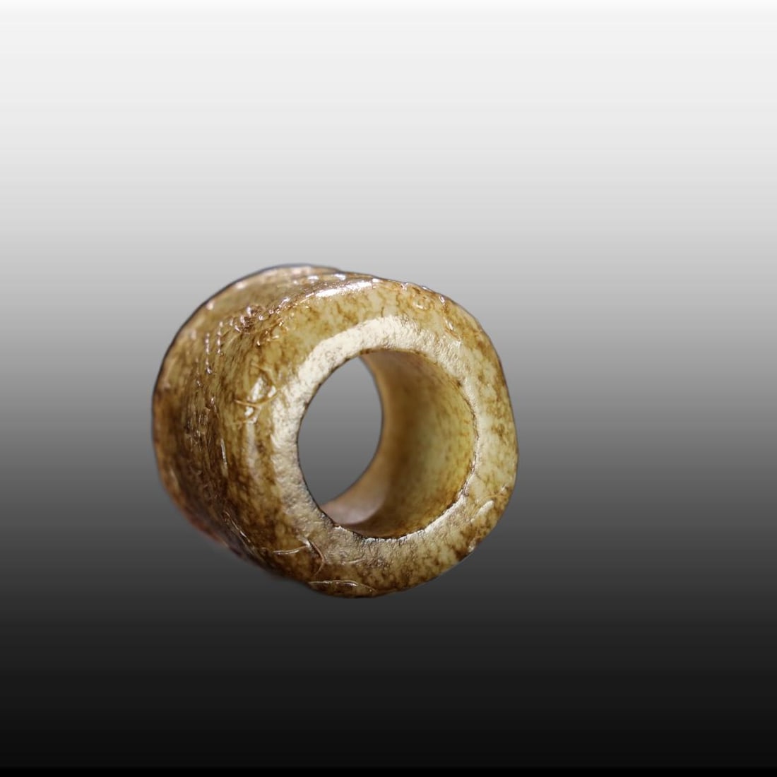A Exquisite Hotan Jade Thumb Ring - 6