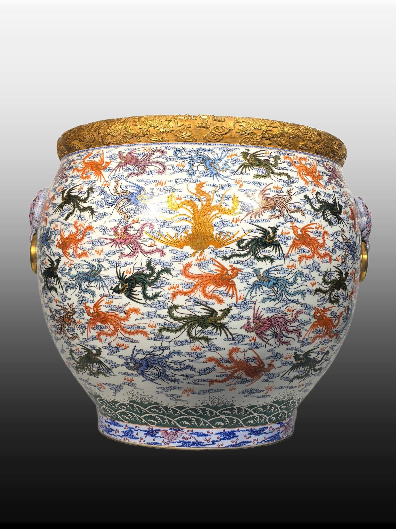 A Exquisite Enamel Painted Gold Dragon Pattern Vat - 2