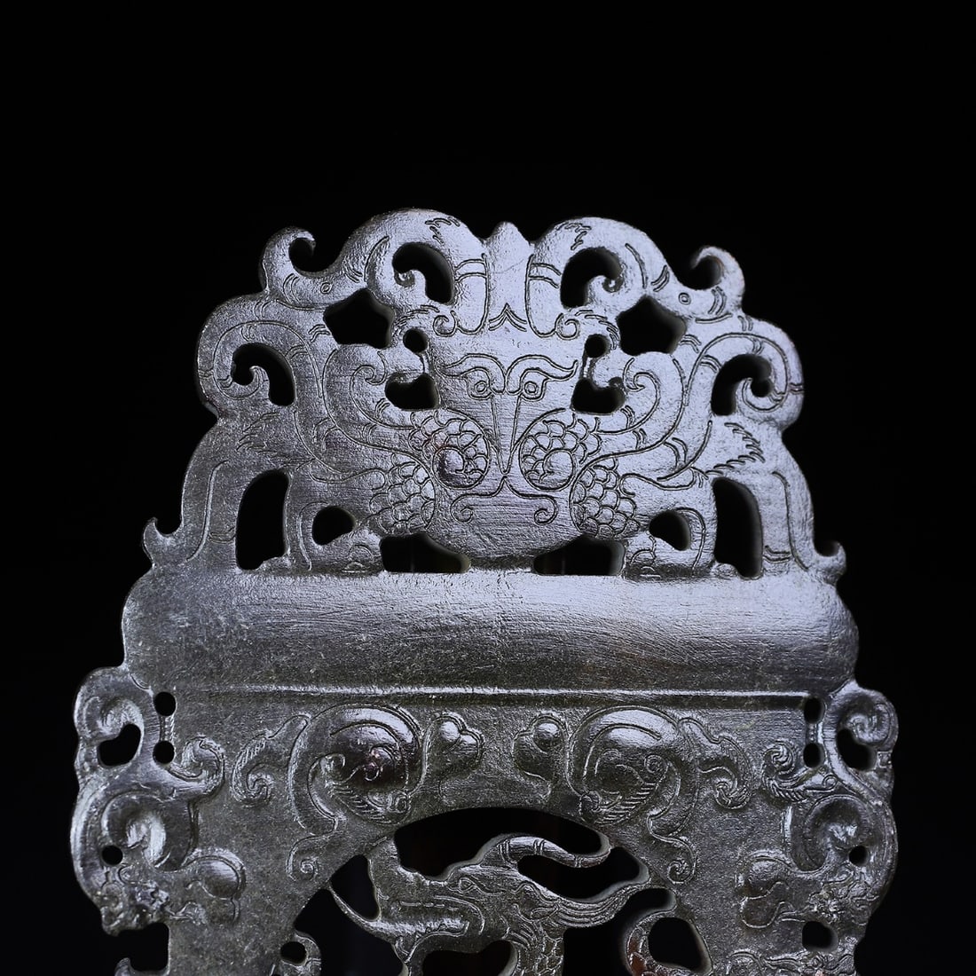 A Exquisite Hotan Jade Dragon Pattern Jade Pendant - 2