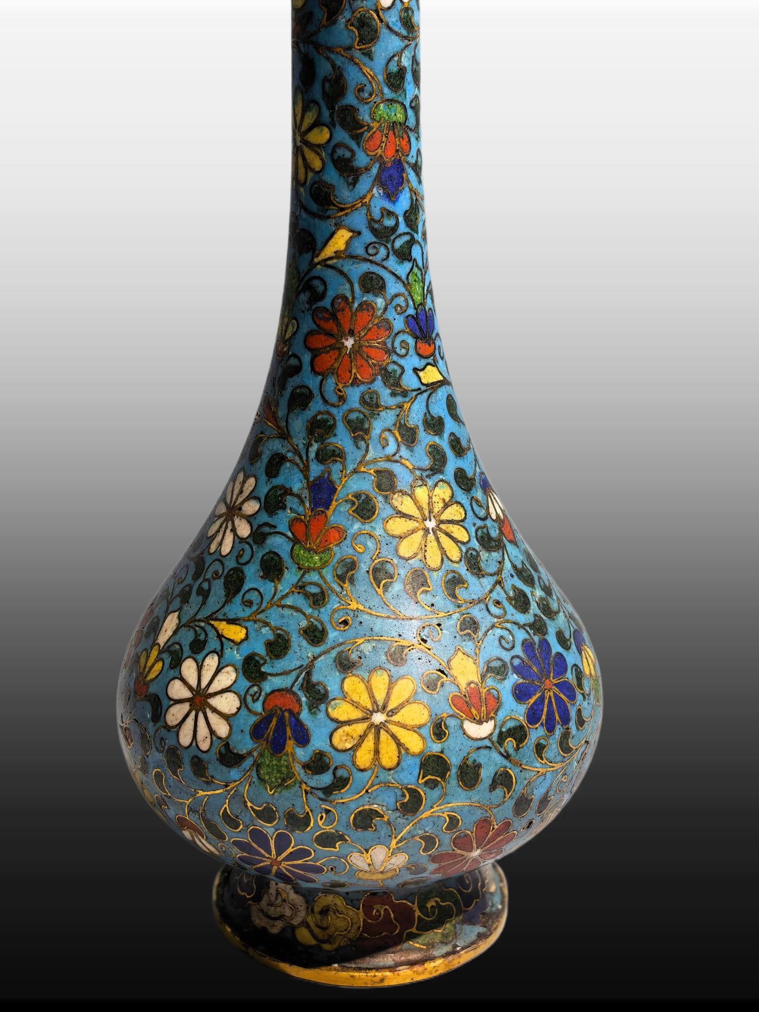 A Exquisite Cloisonne Lotus Pattern Vase - 7