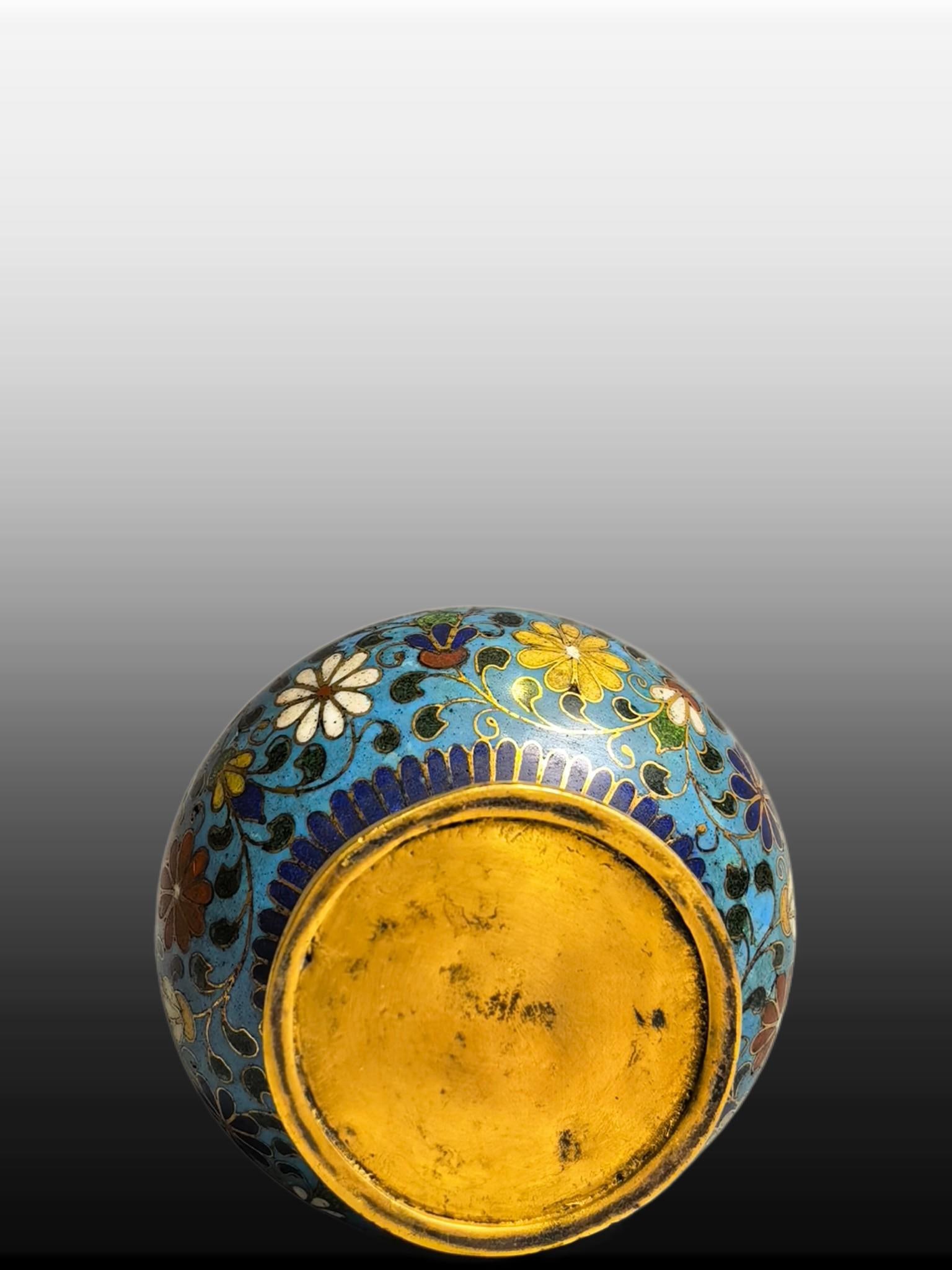 A Exquisite Cloisonne Lotus Pattern Vase - 9