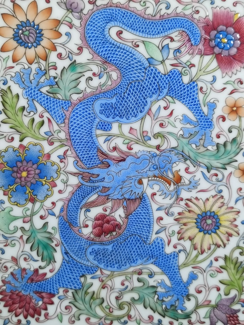 A Exquisite Enamel Dragon and Phoenix Pattern Brush Pot - 3