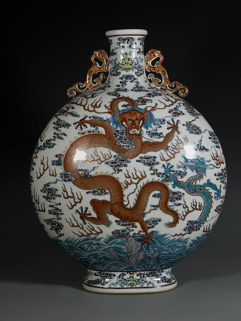 A Exquisite Doucai Dragon Pattern Vase: A Exquisite Doucai Dragon Pattern Vase,Qing Dynasty, China,Qianlong Six-character Mark,Size:20inx3.2inx7.4in 斗彩龙纹瓶,中国清代,乾隆&