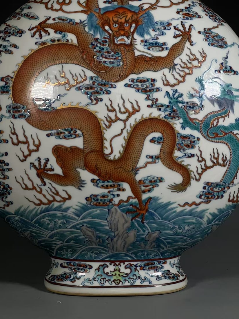 A Exquisite Doucai Dragon Pattern Vase - 5
