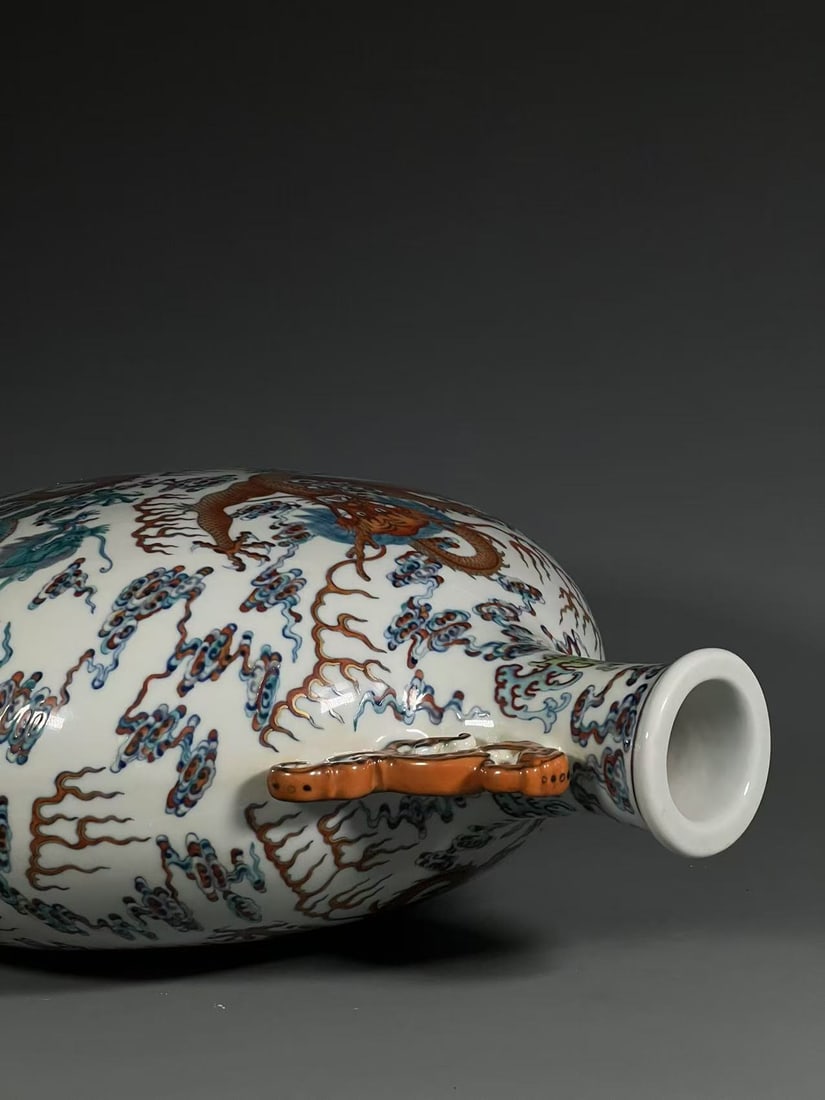 A Exquisite Doucai Dragon Pattern Vase - 7