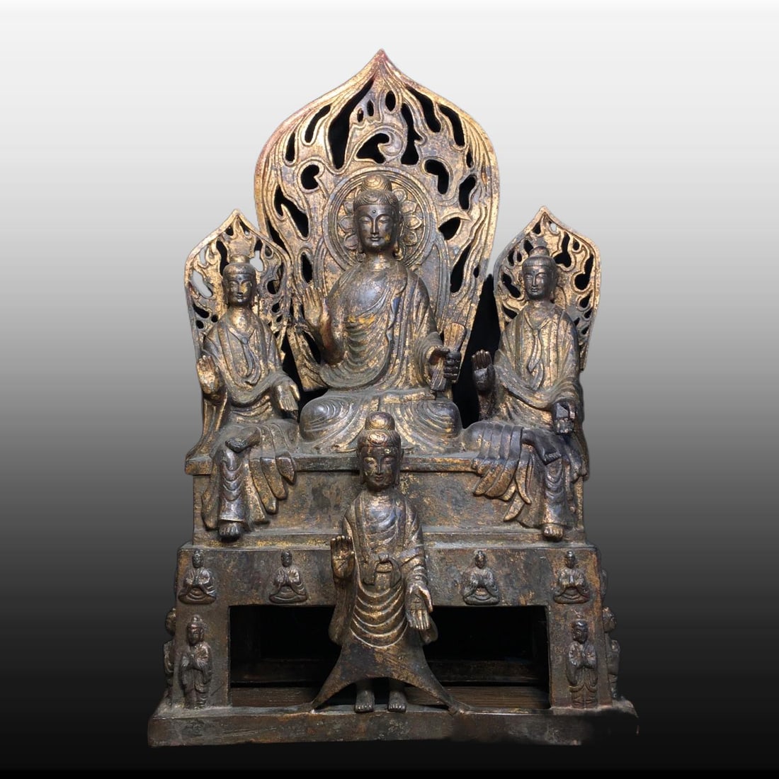 A Exquisite Copper Buddha Statue Ornament: A Exquisite Copper Buddha Statue Ornament,Northern Wei Dynasty,Size:9.4inx4.3in,Weight:3440g 铜佛像摆件,北魏