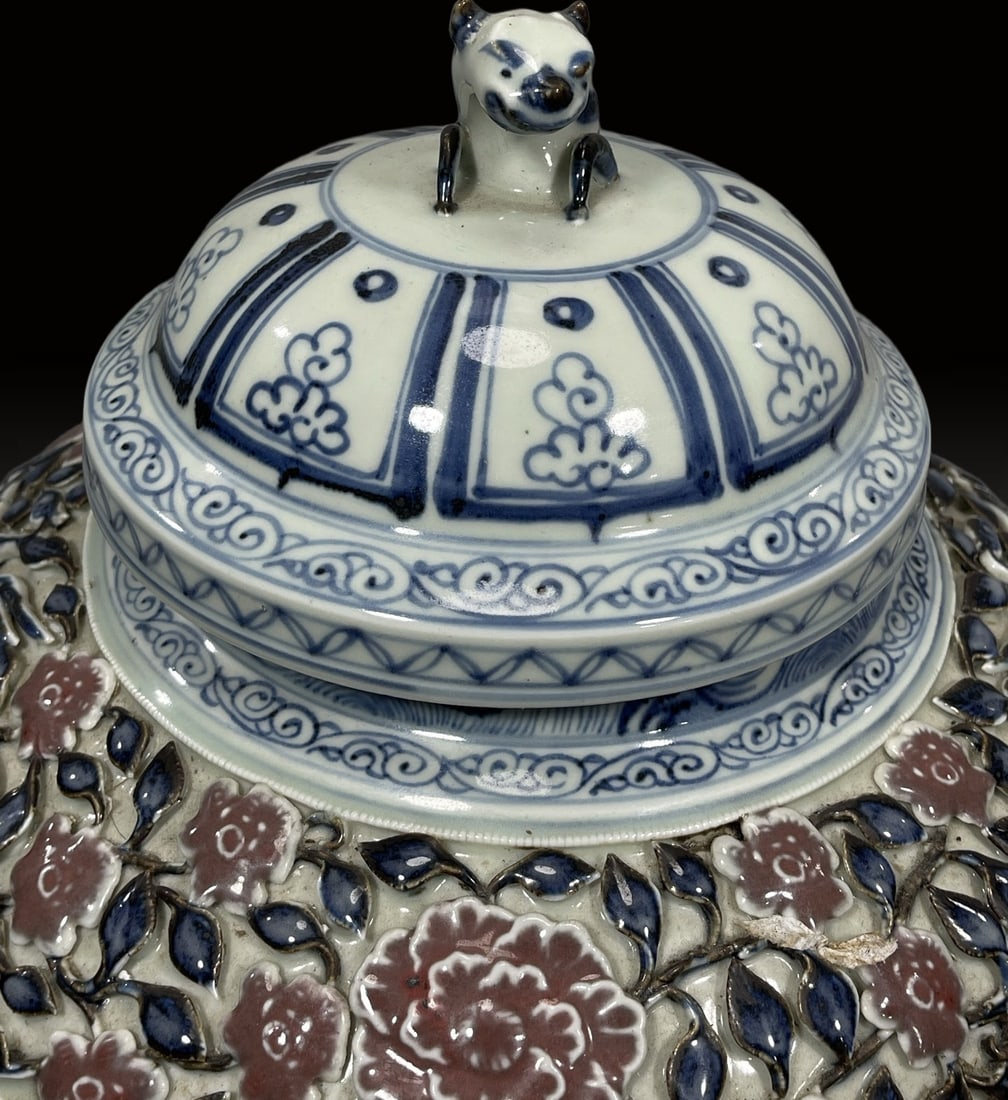 A Exquisite Blue and White Figures Pattern Vase - 5