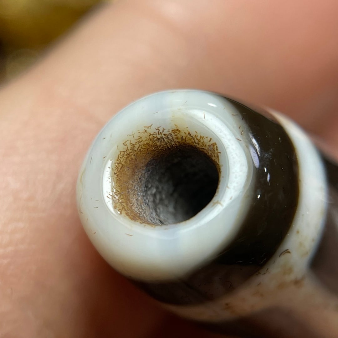 A Exquisite Nine Eye Dzi bead - 3