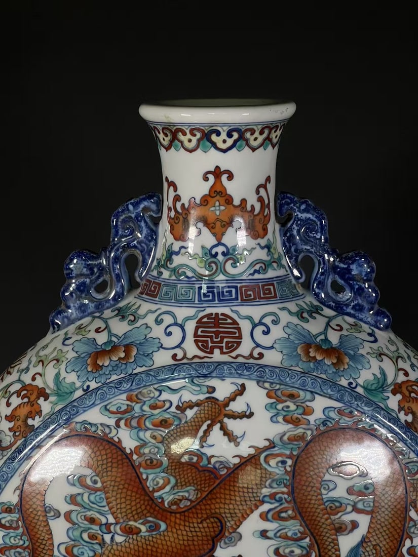 A Exquisite Doucai Iron-Red Dragon Pattern Vase - 6