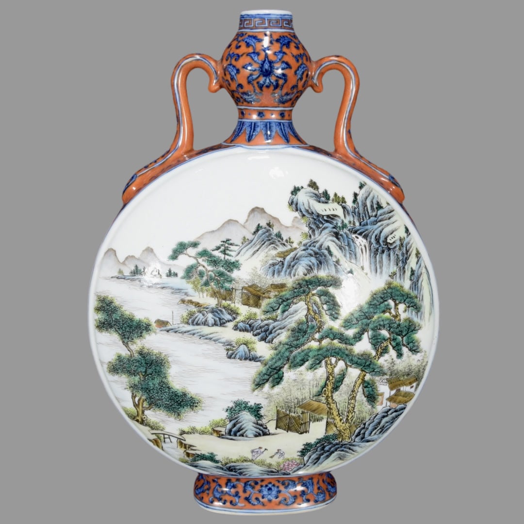 A Exquisite Famille-Rose Landscape Pattern Gourd Vase: A Exquisite Famille-Rose Landscape Pattern Gourd Vase,Qing Dynasty, China,Qianlong Six-character Mark,Size:13inx9.1in 粉彩山水纹葫芦瓶,中国&