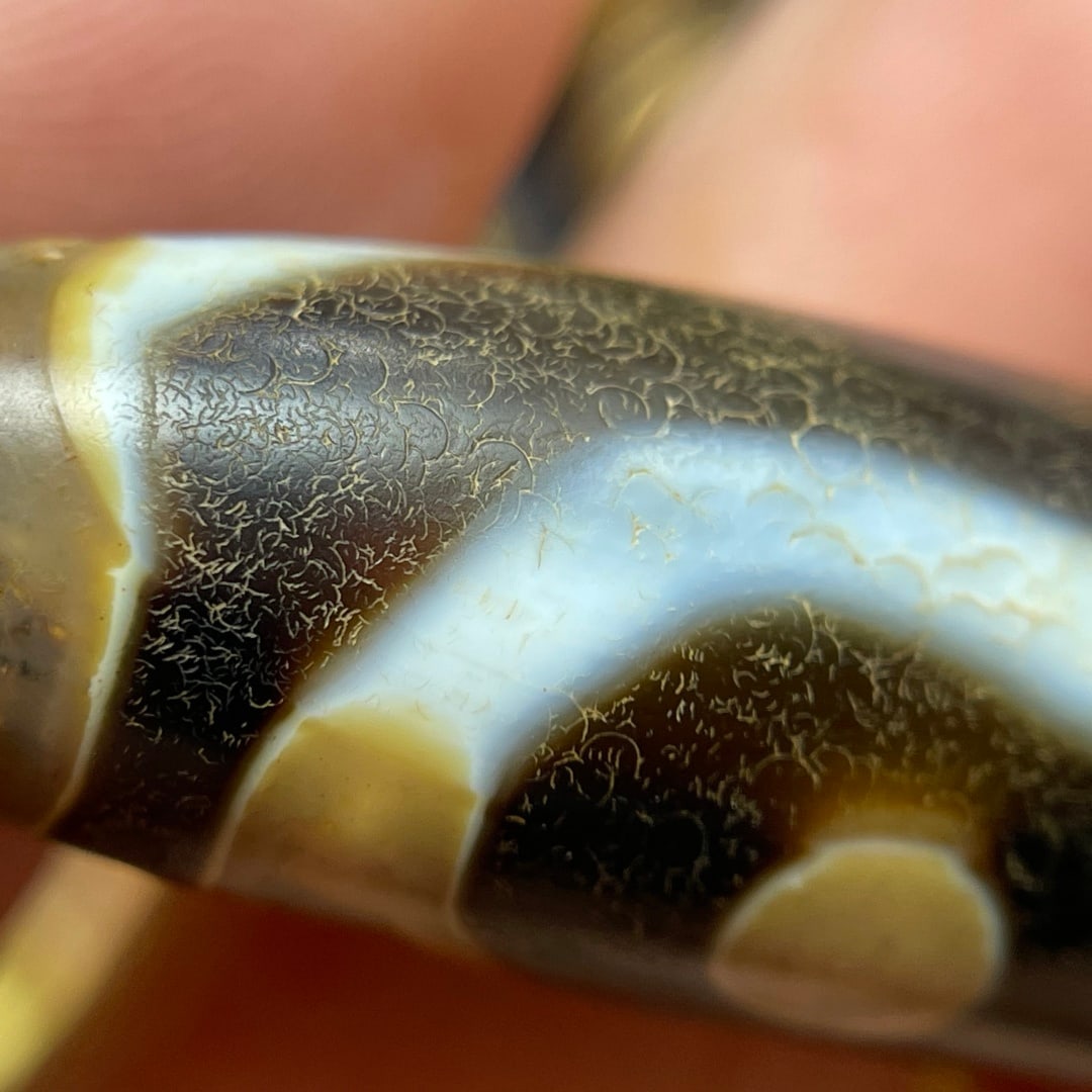 A Exquisite One Eye Dzi bead - 5