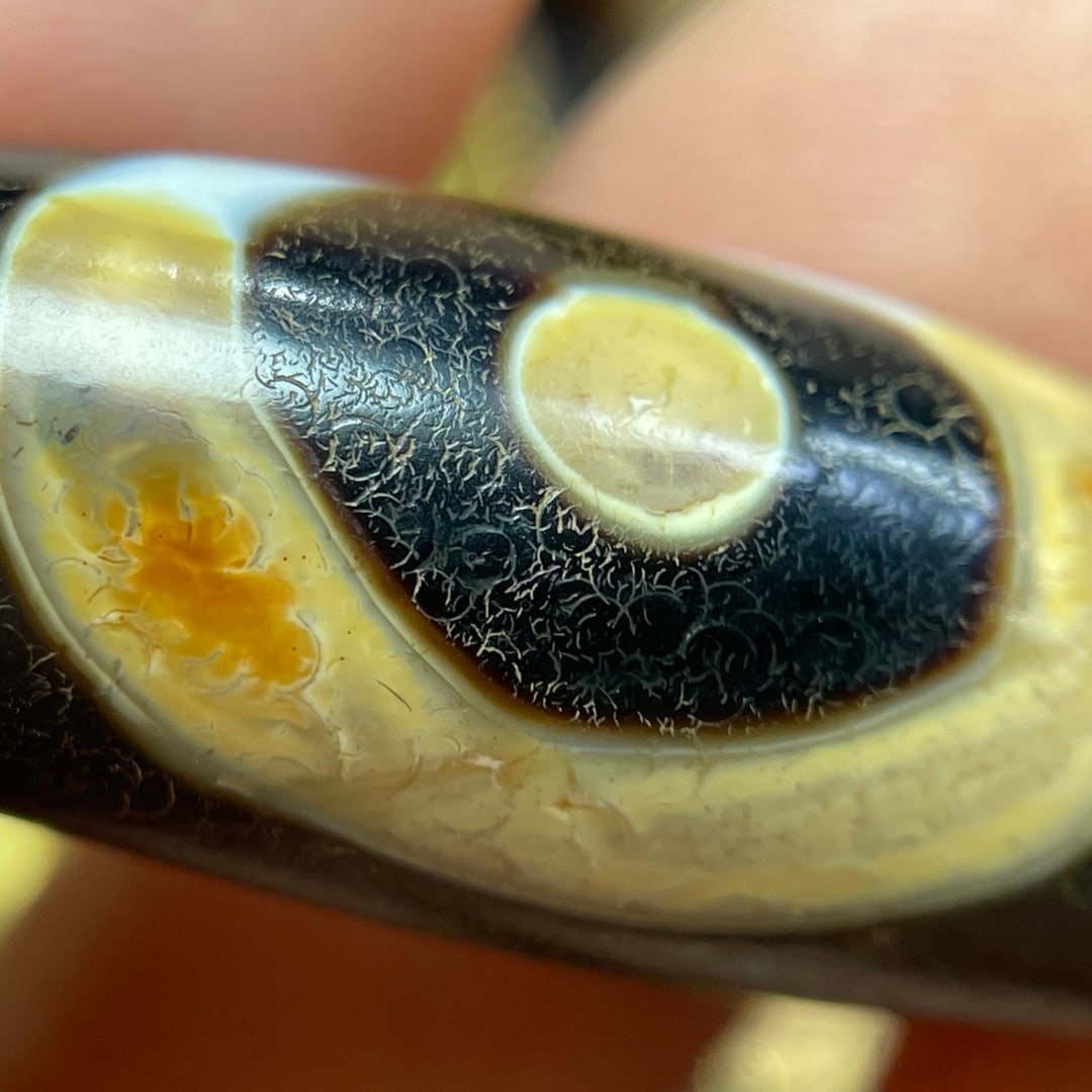 A Exquisite One Eye Dzi bead - 6