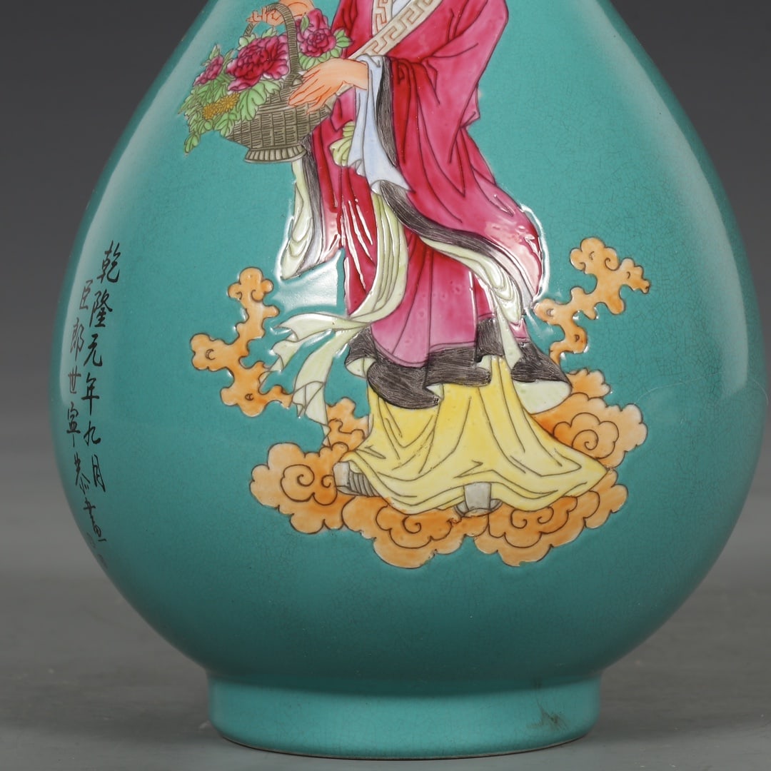 A Exquisite Turquoise Green Ground Figures Pattern Vase - 4