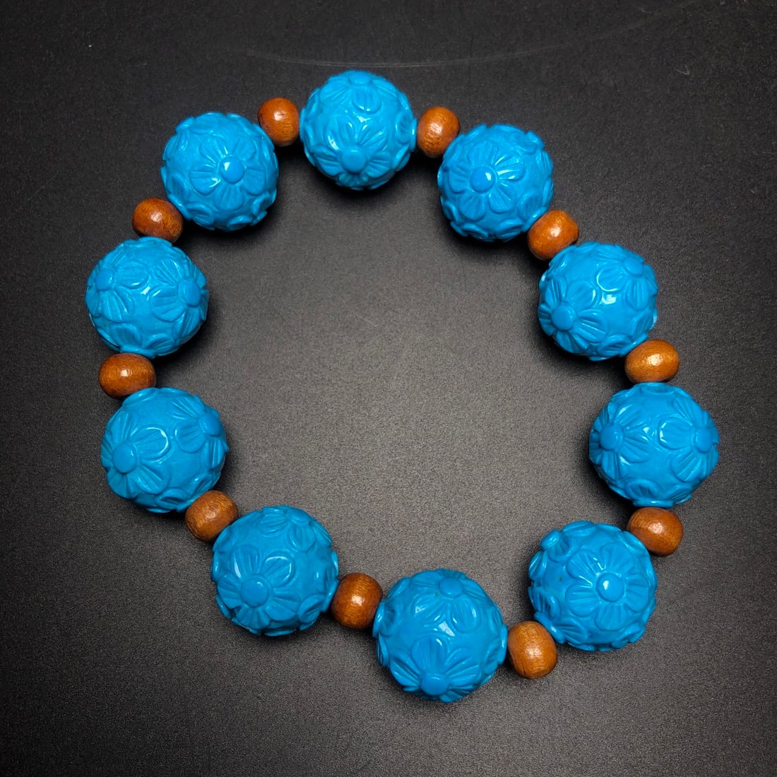 A Exquisite Turquoise Flower Bracelets: A Exquisite Turquoise Flower Bracelets,Qing Dynasty, China,Size:0.7in,Weight:88.7g 松石花手串,中国清代