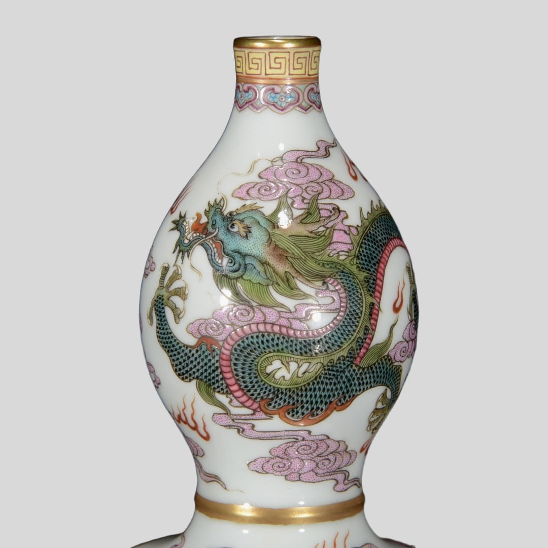 A Exquisite Ruby Red-Glazed Dragon Pattern Gourd Vase - 4