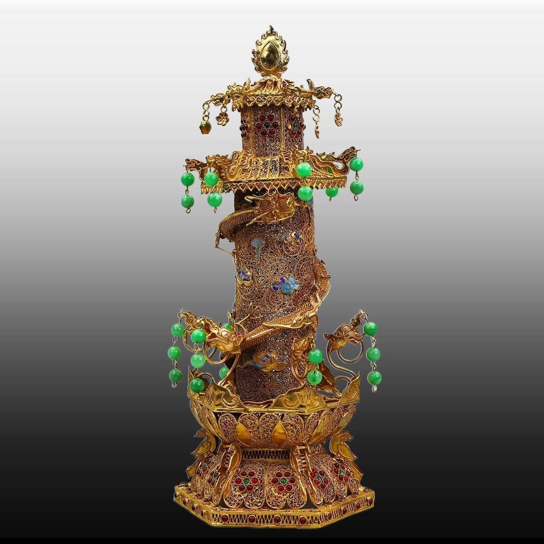 A Exquisite Cloisonne Inlaid Gems Dragon Pillar: A Exquisite Cloisonne Inlaid Gems Dragon Pillar,Qing Dynasty, China,Qianlong Four-character Mark,Size:13.4inx5.5in(PagodaPillar),Weight:949g