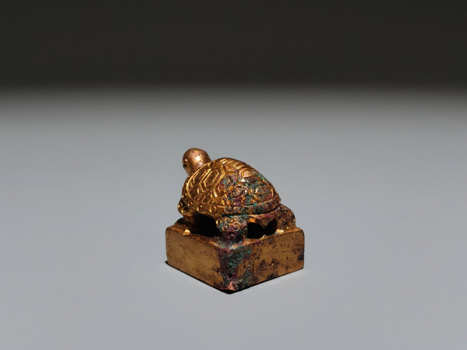 A Exquisite Gilt Bronze Turtle Seal - 6