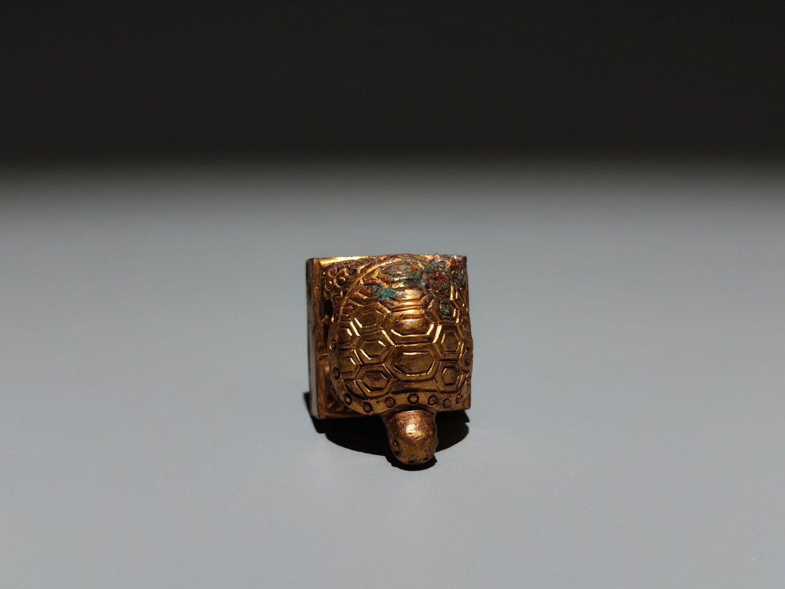 A Exquisite Gilt Bronze Turtle Seal - 8