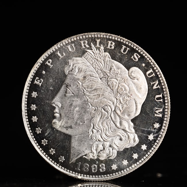 Obv: profile bust with date below and E PLURIBUS UNUM legend and stars around. Rev: eagle with In: Obv: profile bust with date below and E PLURIBUS UNUM legend and stars around. Rev: eagle with In God we trust above within wreath with UNITED STATES OF AMERICA ONE DOLLAR legend. IN GOD WE TRUST /