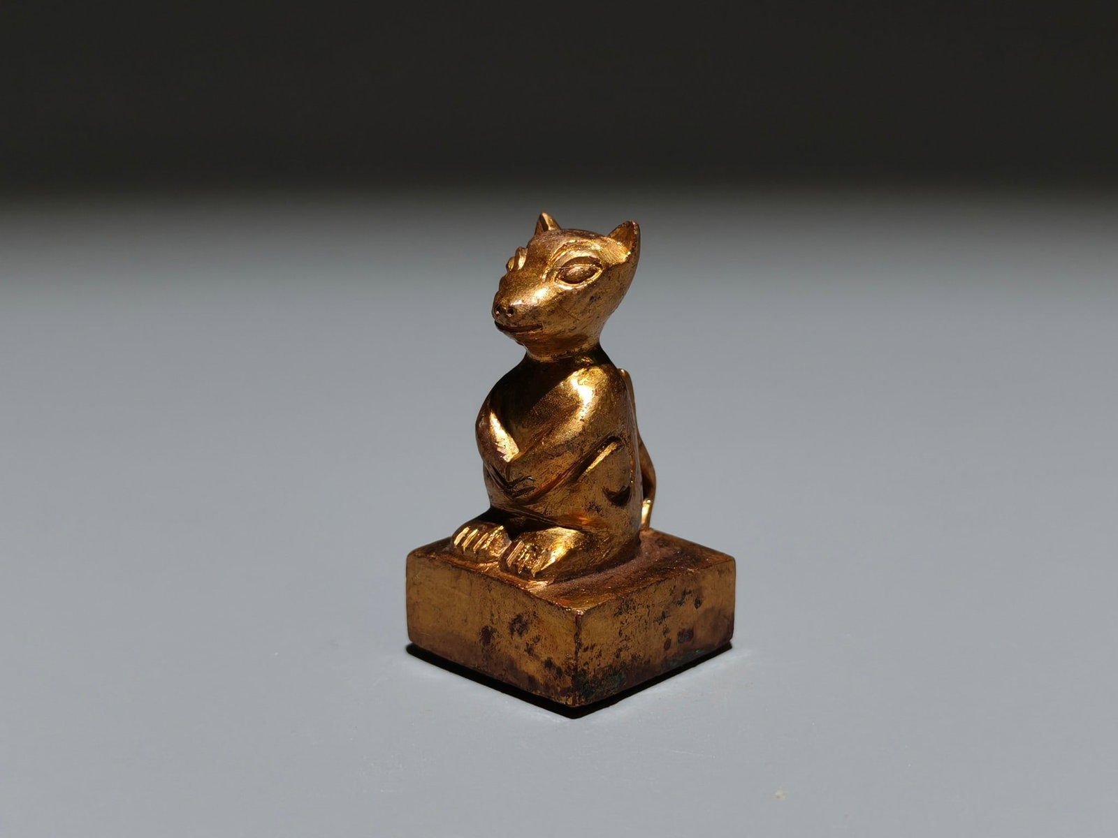 A Exquisite Gilt Bronze Monkey Seal - 2