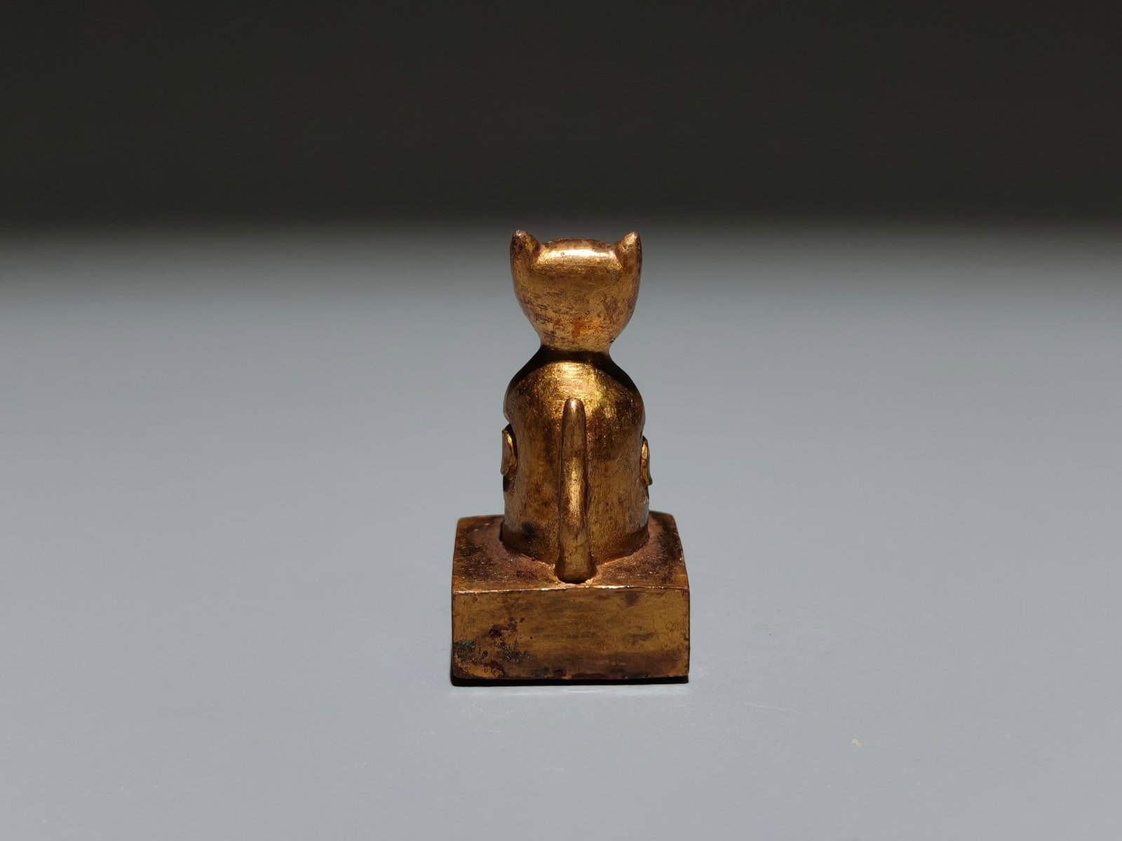 A Exquisite Gilt Bronze Monkey Seal - 7