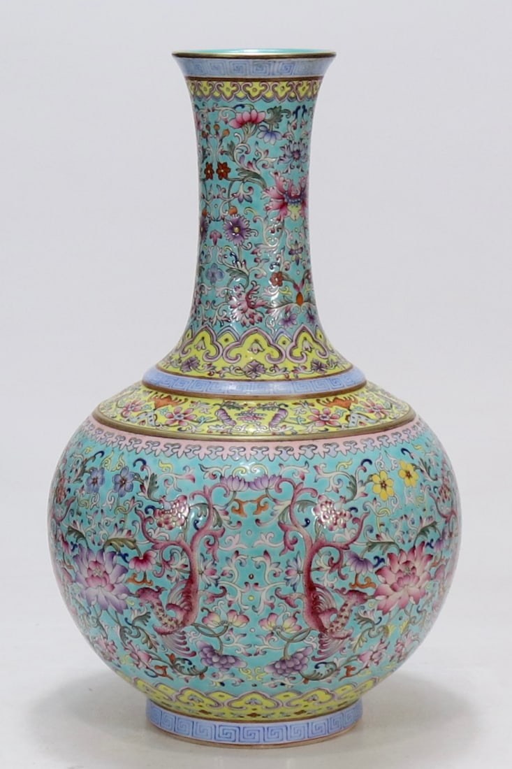 A Exquisite Turquoise Glazed Ground Lotus Pattern Vase - 2