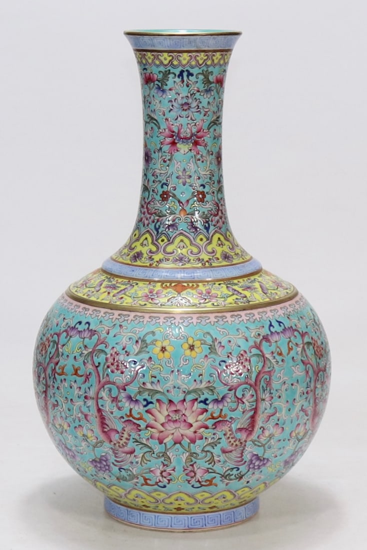 A Exquisite Turquoise Glazed Ground Lotus Pattern Vase - 4