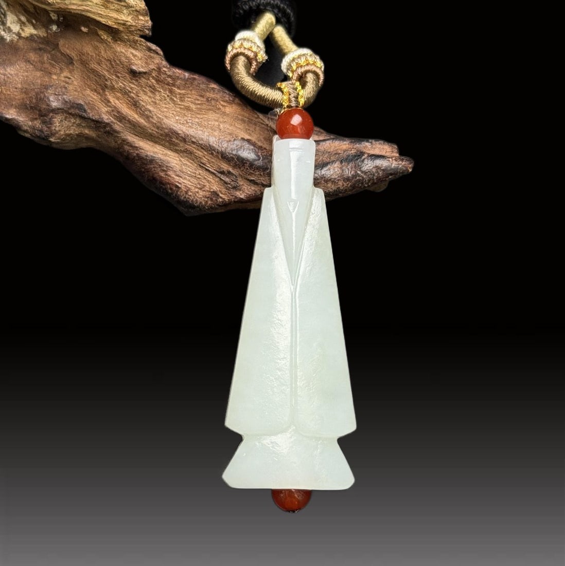 A Exquisite Hotan Jade Figure Ornament: A Exquisite Hotan Jade Figure Ornament,Qing Dynasty, China,Size:0.8inx2.3inx0.4in,Weight:23g 和田玉人形摆件,中国清代