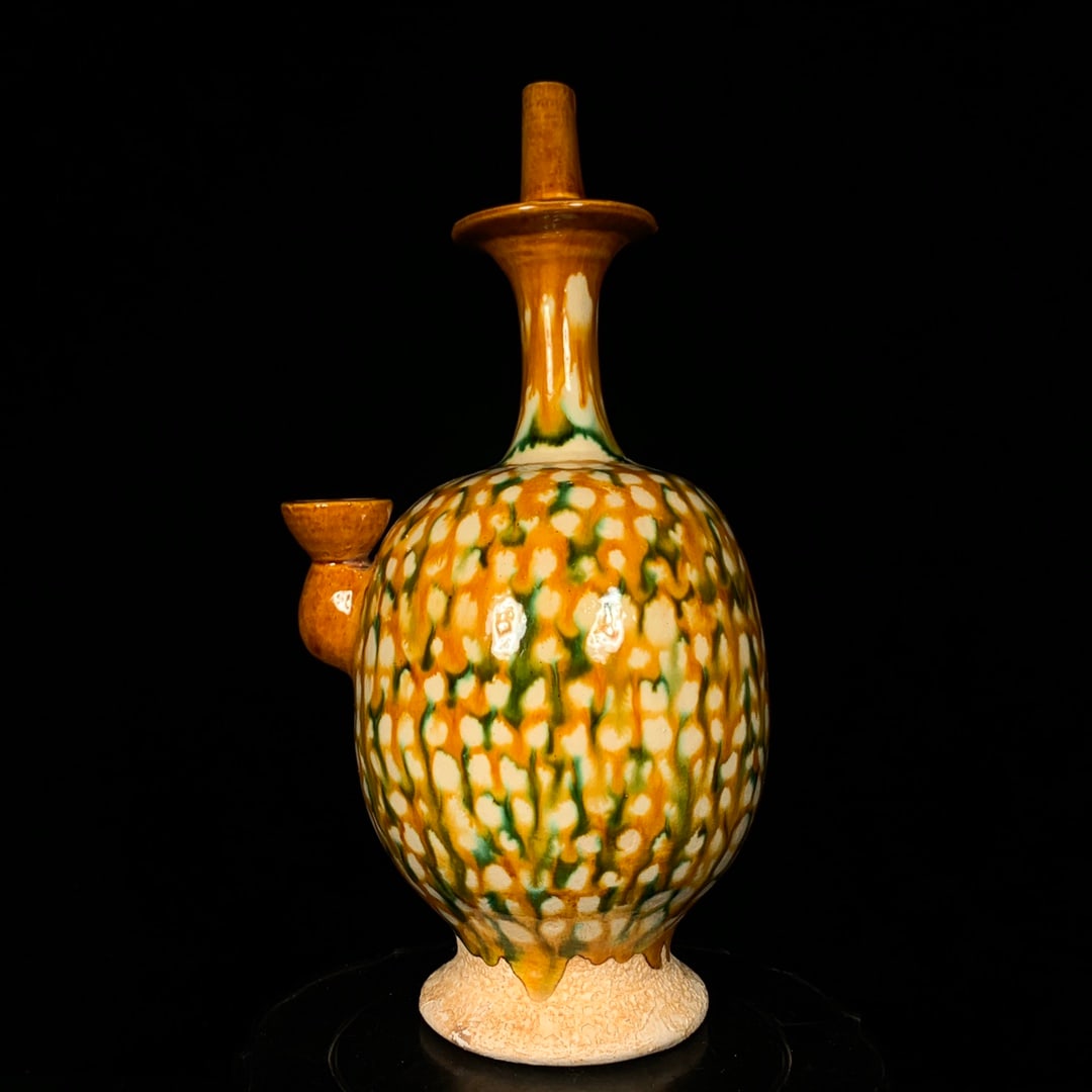 A Exquisite Tang Tri-Color Glazed Pottery Vase: A Exquisite Tang Tri-Color Glazed Pottery Vase,Tang Dynasty, China,Size:11inx5.5in 唐三彩瓶,中国唐代