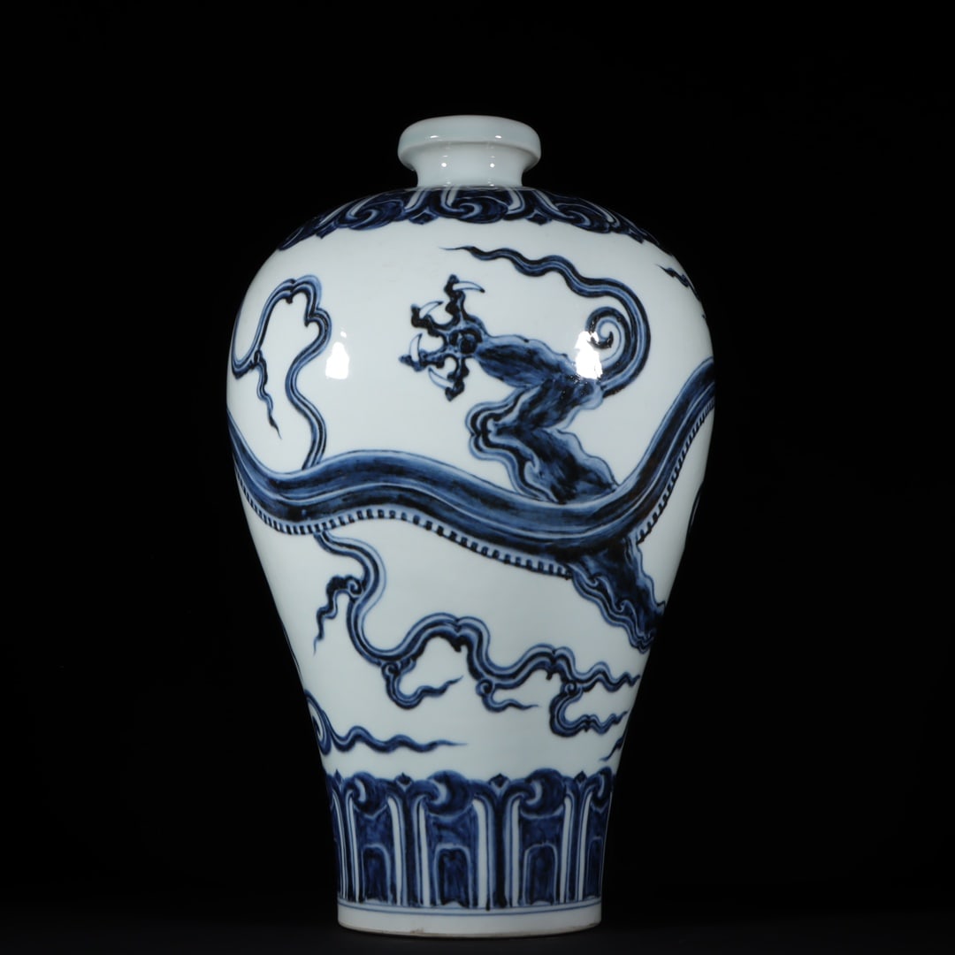A Exquisite Blue and White Dragon Pattern Vase - 6