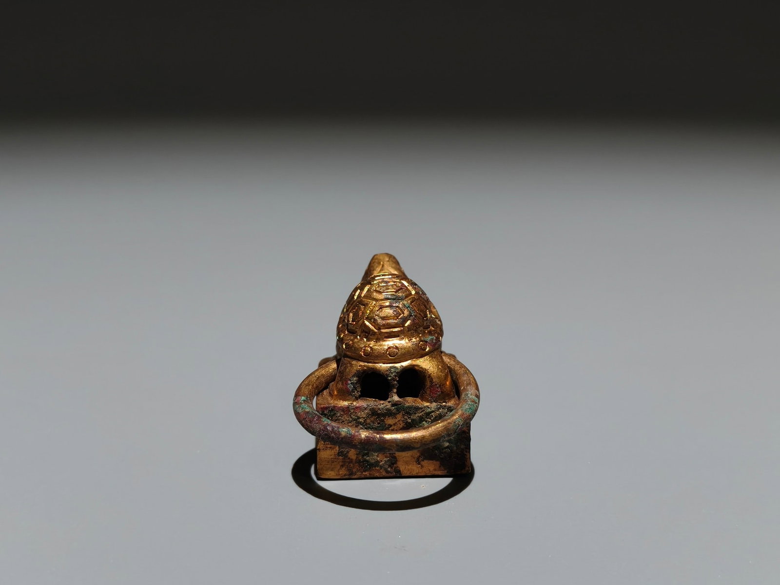 A Exquisite Gilt Bronze Turtle Seal - 7