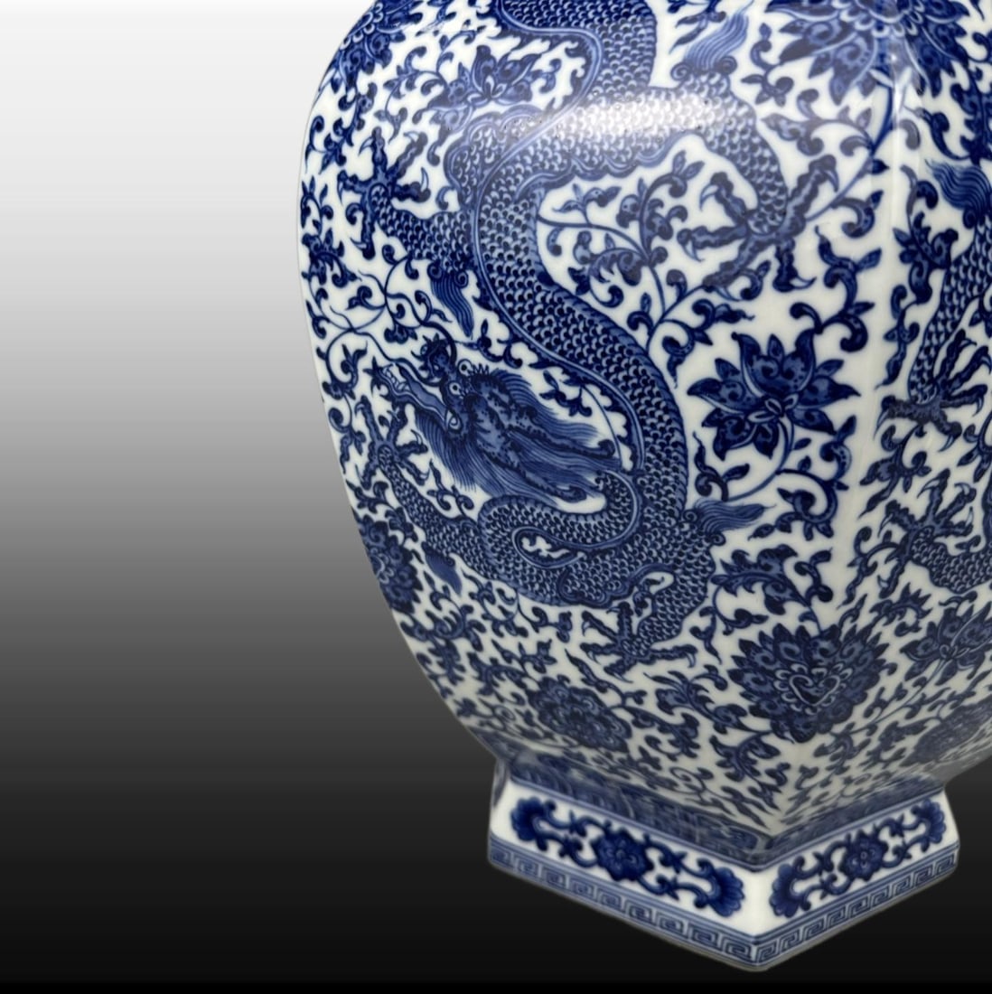 Blue and White Dragon Pattern Vase - 7