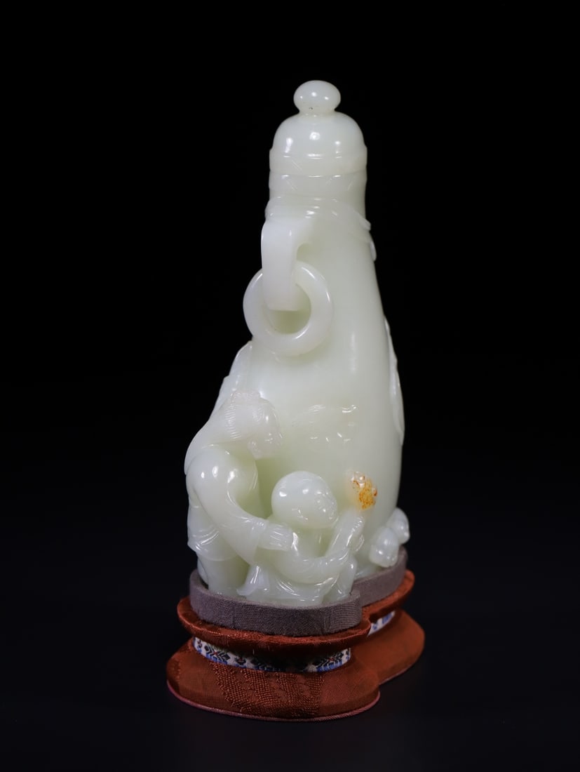 A Exquisite Hotan Jade Figures Vase - 6