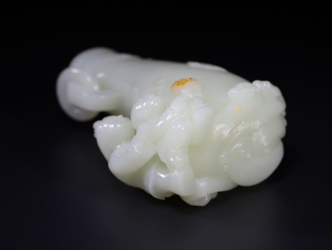 A Exquisite Hotan Jade Figures Vase - 9