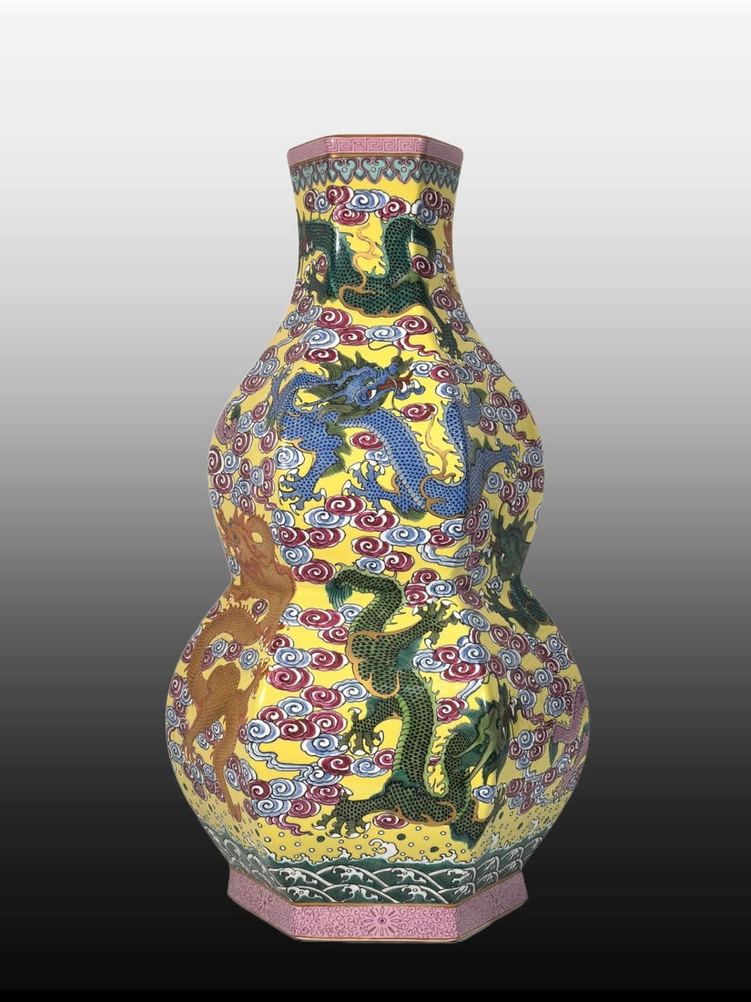 A Exquisite Enamel Yellow Ground Dragon Pattern Gourd Vase: A Exquisite Enamel Yellow Ground Dragon Pattern Gourd Vase,Qing Dynasty, China,Qianlong Six-character Mark,Size:16.5inx3.9inx10.2inx5.9in