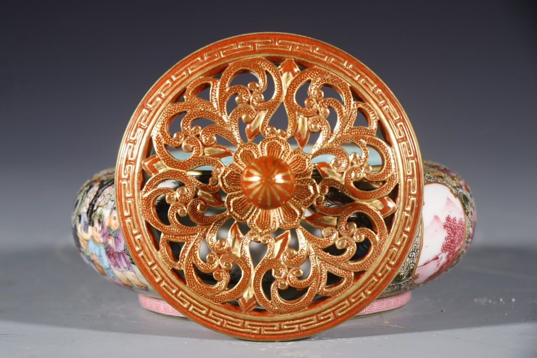 A Exquisite Enamel Iron-Red Figures Pattern Censer - 8