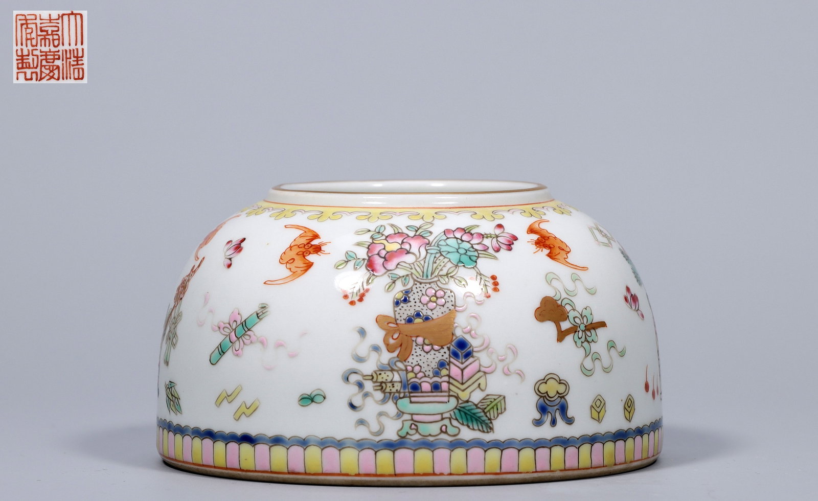 A Exquisite Famille-Rose Painted Gold Antique Pattern Water Pot: A Exquisite Famille-Rose Painted Gold Antique Pattern Water Pot,Qing Dynasty, China,Jiaqing Six-character Mark,Size:2.6inx4.1inx2.4inx4.3in,Weight:385g 粉彩描金博古