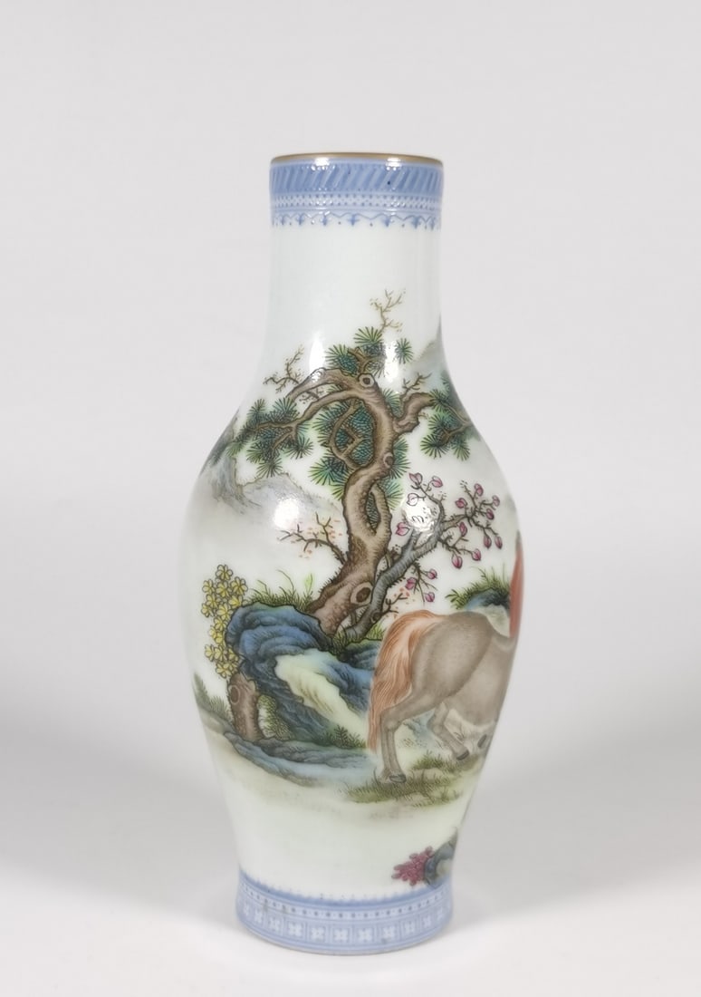 A Exquisite Enamel Horse Pattern Vase - 2