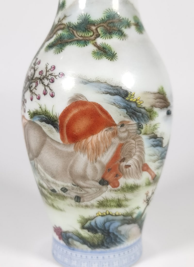 A Exquisite Enamel Horse Pattern Vase - 4