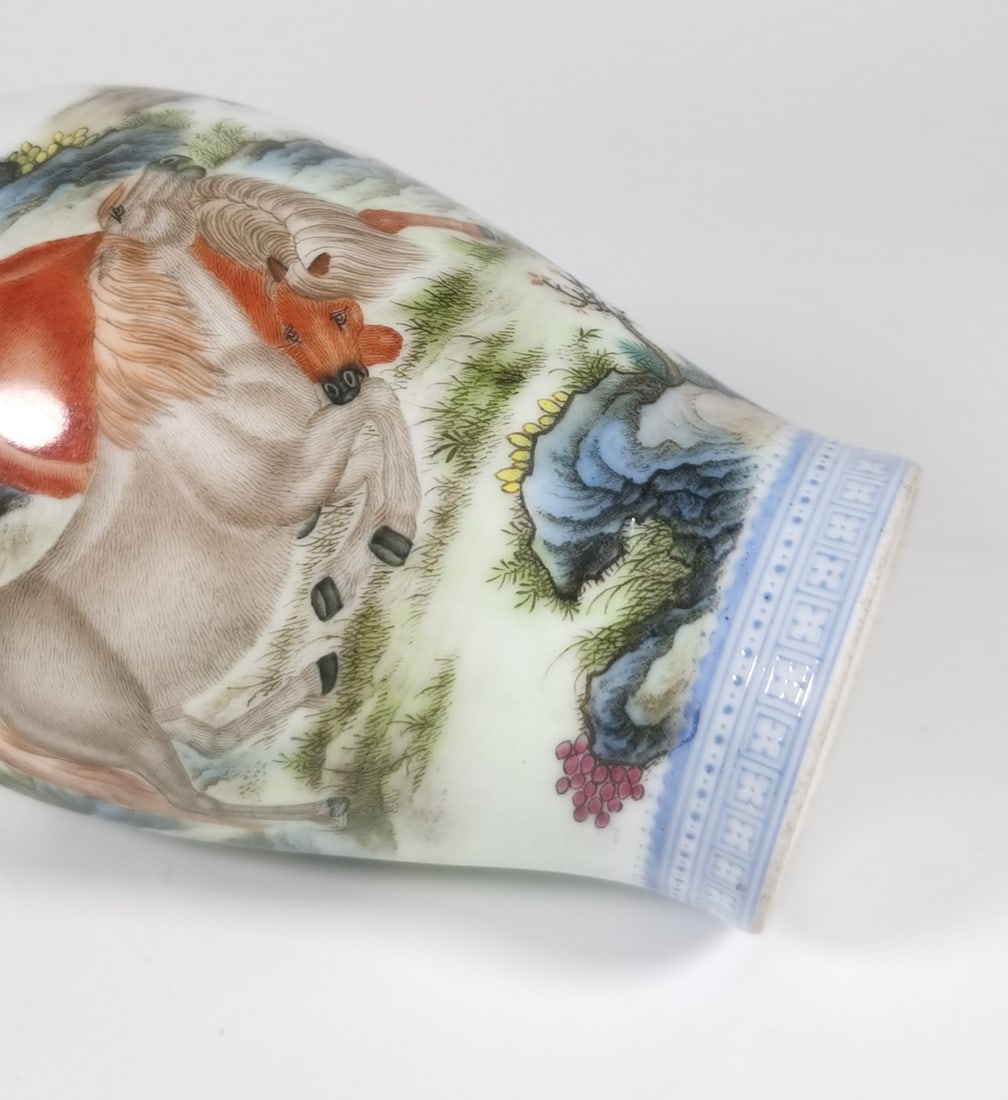 A Exquisite Enamel Horse Pattern Vase - 7