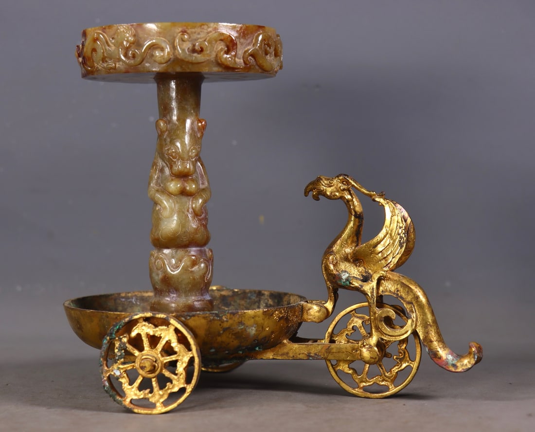 A Exquisite Gilt Bronze Inlaid Hotan Jade Phoenix Candlestick: A Exquisite Gilt Bronze Inlaid Hotan Jade Phoenix Candlestick,Han Dynasty, China,Size:7.1inx7.5inx5.3in,Weight:1164g 青铜鎏金镶嵌和田玉凤