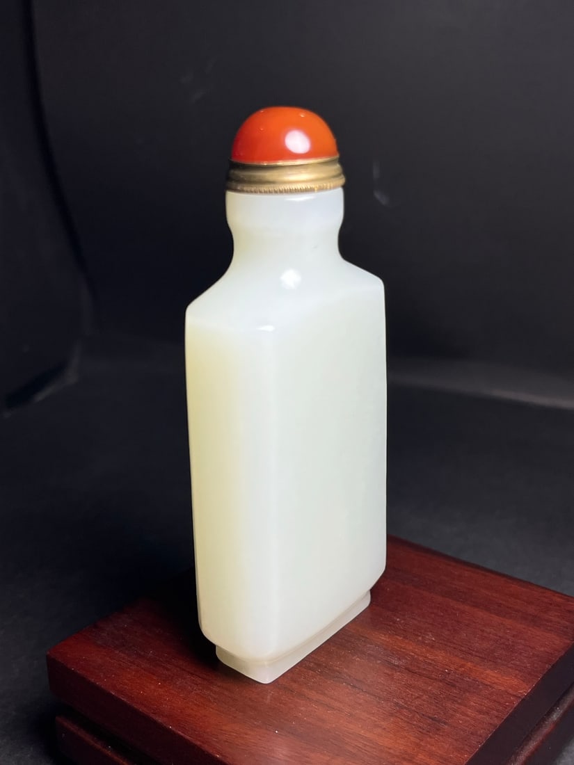 A Exquisite Hotan Jade Snuff Bottle - 6